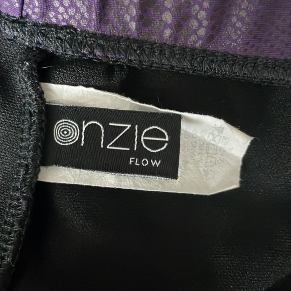 Onzie Sports Bra - Picture 3 of 4